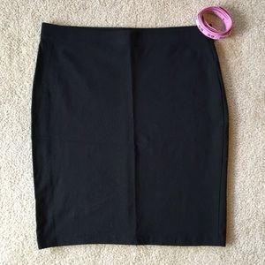 NWOT H&M Basics Collection Mini Skirt